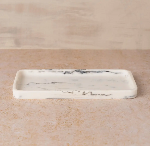 saarde merle resin tray at maeree