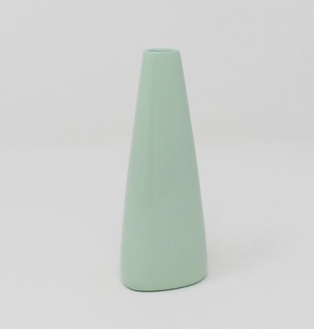 E Lo short bermuda ceramic vase #2 at maeree