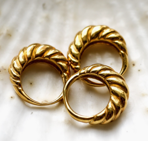 Carved 2025 shell ring